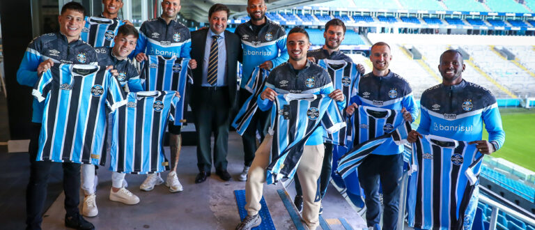 Atletas do Tricolor participam de Tour Especial pela Arena do Grêmio