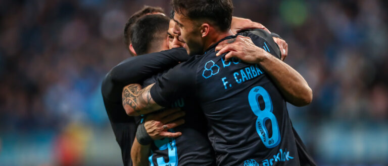 Com gols de Suárez, Felipe Carballo e Pepê, Grêmio goleia Cruzeiro na Arena