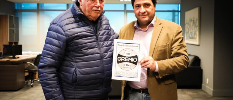 Grêmio comemora 60 anos de sua principal marca com a visita do ilustrador Helio Devinar