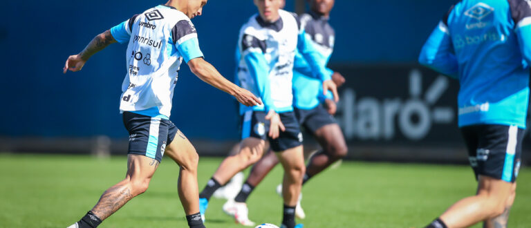 Grêmio finaliza preparativos para enfrentar Fluminense na Arena