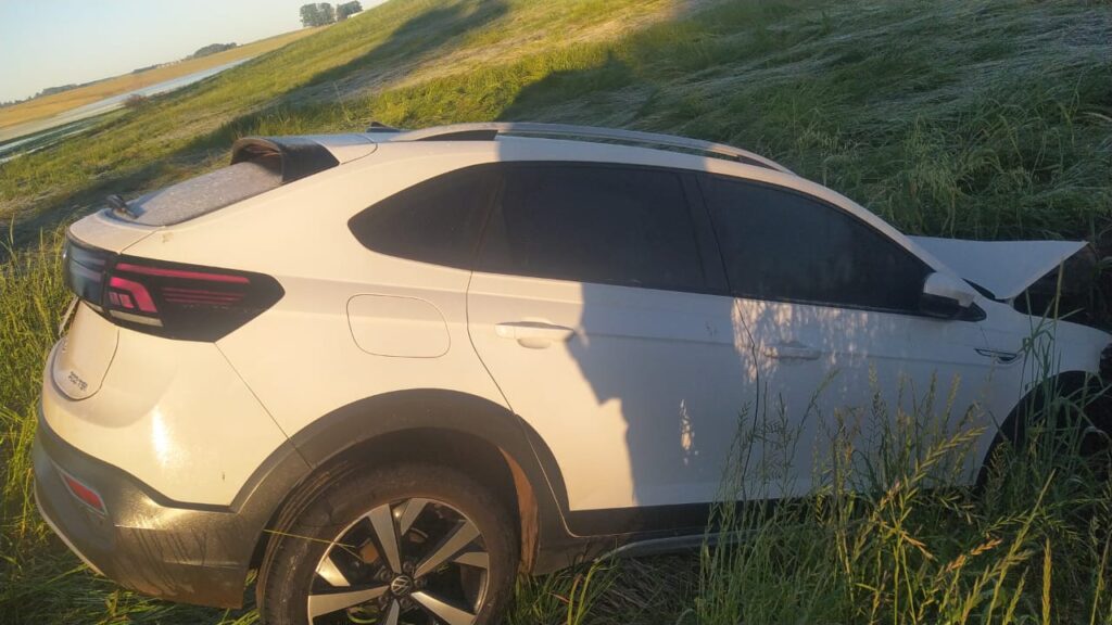 Acidente na BR-153: VW Nivus saiu da pista após atropelar capivara perto do trevo com a BR-290 / Fotos: Divulgação