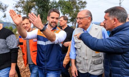 Governador vistoria municípios atingidos pelo ciclone e se reúne com presidente da República em exercício