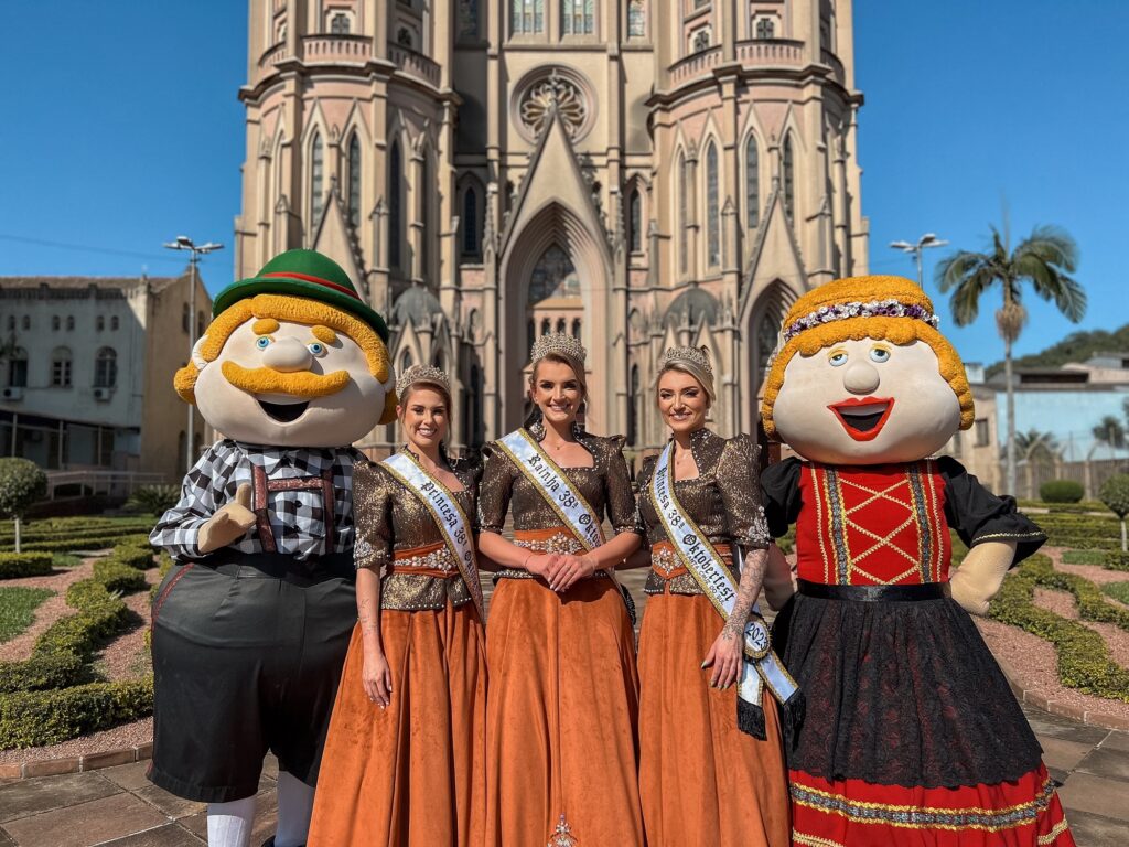 Comitiva da Oktoberfest Santa Cruz estará em Porto Alegre no domingo / Crédito: Vanessa Paz