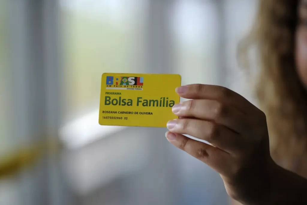 Bolsa-Família-emite-alerta-de-grande-importância;-fique-informado.-06-19-09-23