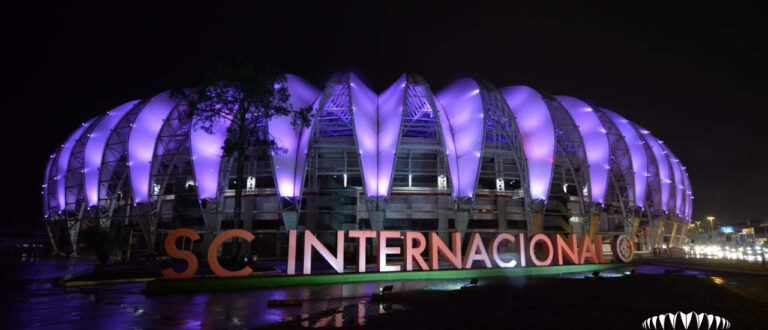 Em Mês Nacional de Conscientização da Fibrose Cística, Beira-Rio fica iluminado em roxo