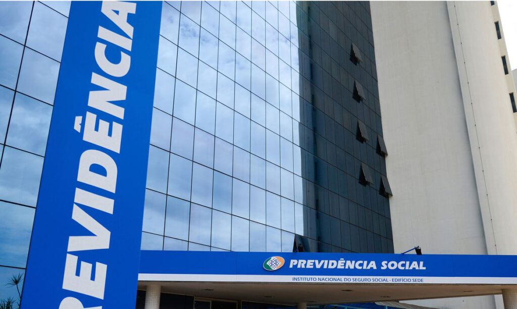 INSS cria plano especial de pagamento de pagamento de benefícios para municípios em situação de calamidade reconhecida pelo governo federal / Foto: EBC