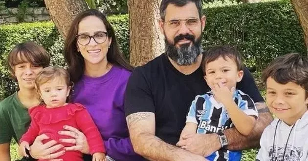 Sexta gravidez a caminho: Juliano Cazarré e sua mulher compartilham a alegria