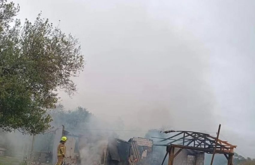 Casa atingida por raio em Encruzilhada do Sul / Crédito: Corpo de Bombeiros