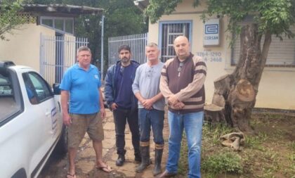 Equipe da Corsan de Cachoeira do Sul atua no restabelecimento no Vale do Taquari