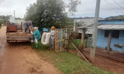 Defesa Civil avalia a retirada de mais famílias ribeirinhas