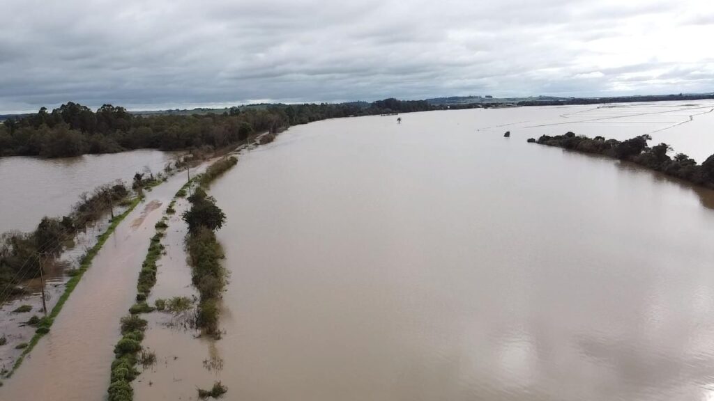 Enchente em Cachoeira do Sul: com a previsão de mais chuva, tendência é de que as águas se elevem e situação se agrave / Foto: Defesa Civil/Divulgação