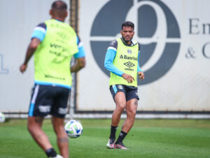 Grêmio pronto para duelo com Cuiabá