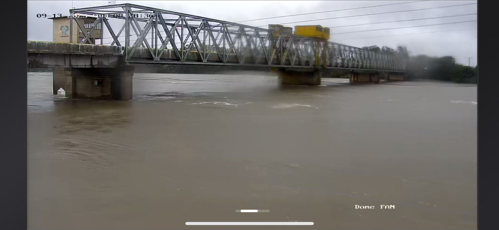 Rio Jacuí na Ponte do Fandango, na manhã desta quarta-feira (13)
