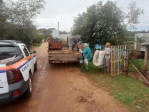 Defesa Civil retira famílias das margens do Rio Jacuí