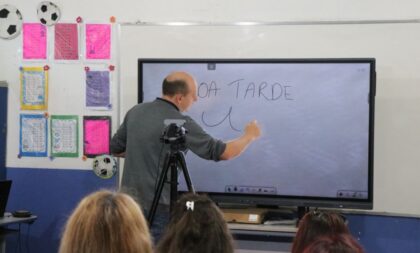 WEB STORIES: telas interativas são realidade nas escolas de Cerro Branco