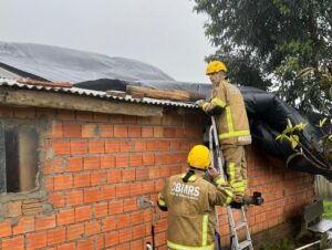 Tempestade de granizo causa danos no interior de Encruzilhada do Sul