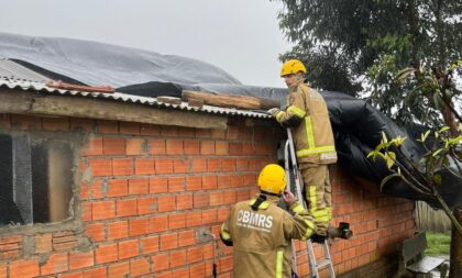 Tempestade de granizo causa danos no interior de Encruzilhada do Sul