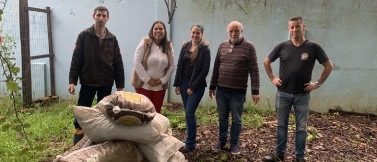 Horta Comunitária recebe doação