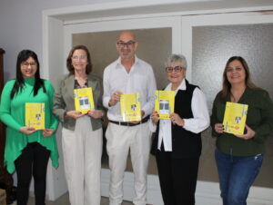 Livro “Coletânea de Contos e Crônicas dos Professores da Rede Municipal” será lançado no domingo