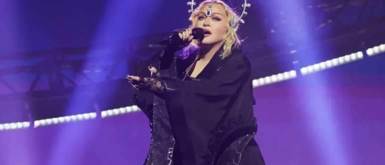 Madonna inicia turnê com cover de “I Will Survive”