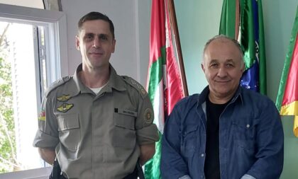 Comandante do 35º BPM realiza visita ao prefeito de Novo Cabrais