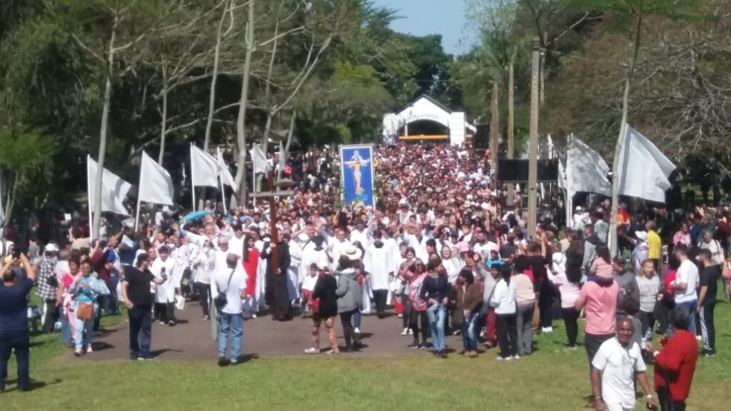 Chegada da procissão ao Parque da Romaria foi marcada pela fé devoção a Maria / Fotos: Cacau Moraes