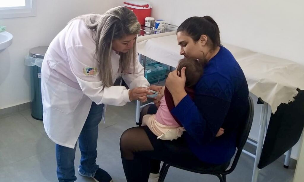 Lançamento da campanha marcou a reabertura da sala de vacinas da EAP Central / Crédito: Ass. Com.