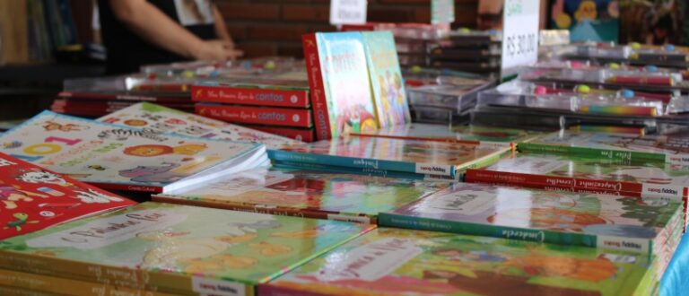 Feira do Livro girou cerca de R$ 75 mil em vendas