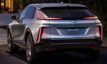 Explore o Cadillac Optiq, o novo SUV elétrico econômico