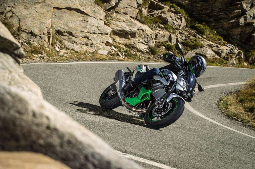 A Kawasaki Z 7 Hybrid está causando burburinho!