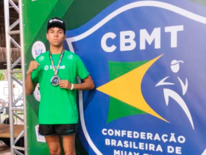 Com apoio da Sicredi, cachoeirense é vice-campeão de muay thai no Rio