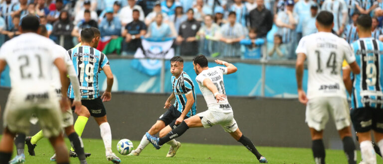 Grêmio perde para o Corinthians e se distancia do título no Brasileirão 2023