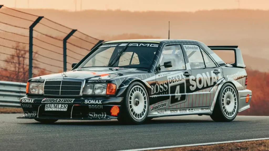 HWA homenageia o clássico Mercedes 190 E Evo II / Crédito: Divulgação