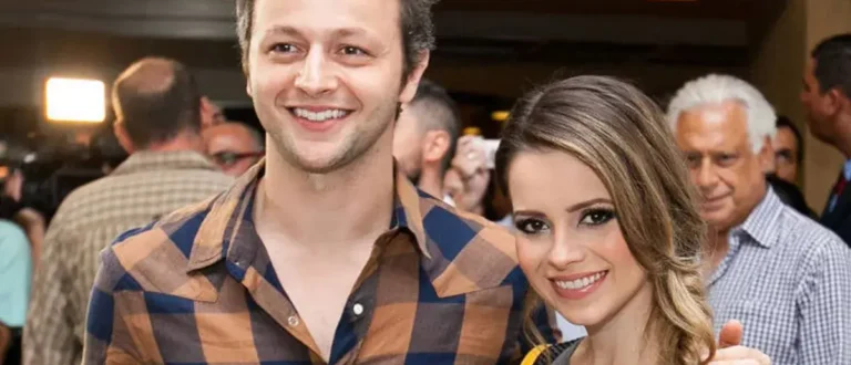 Casal de novo? Lucas Lima e Sandy curtindo um cinema