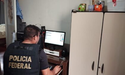 Polícia Federal cumpre mandado em Cachoeira em operação nacional contra abuso sexual infantil