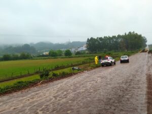 Acidente com carro de Cachoeira termina em morte na ERS-348