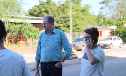 Prefeito de Cerro Branco acompanha obras em andamento