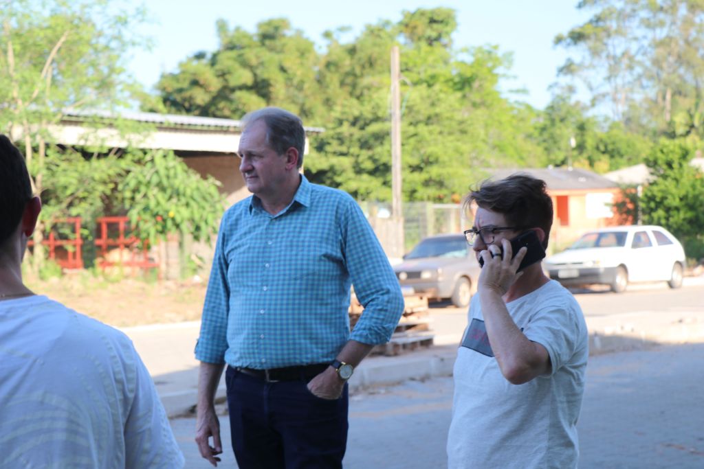 De olho nas obras: prefeito Edson Lawall visita obras de revitalização da Avenida Doze de Maio acompanhado de secretários e assessores / Crédito: Gabriel Rodrigues/ PMCB