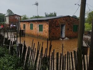 Defesa Civil amplia socorro às famílias atingidas por alagamentos