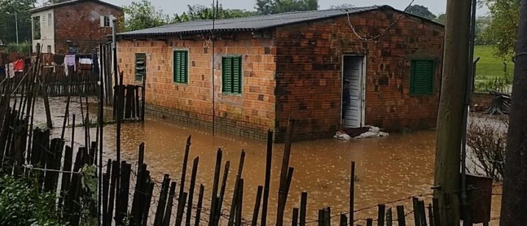 Defesa Civil amplia socorro às famílias atingidas por alagamentos