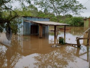 Cheia do Jacuí: 33 famílias estão fora de suas casas