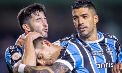 Grêmio supera Coritiba e segue firme no G4