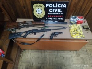 Polícia de Encruzilhada encontra armas em casa de homem que feriu cachorro a tiro