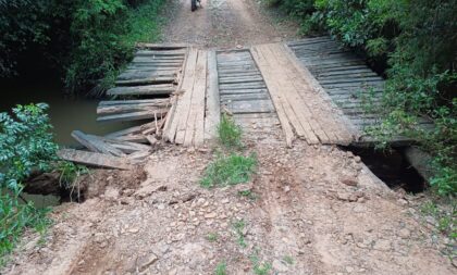 Ponte é interditada depois que produtores denunciam descaso