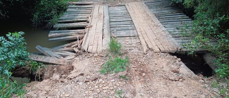 Ponte é interditada depois que produtores denunciam descaso