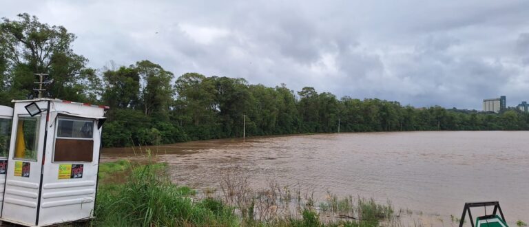 Rio Jacuí tem a maior cheia, mas dá sinais de redução de nível