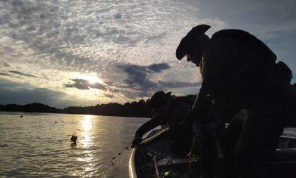 Operação do Batalhão Ambiental apreende armas, materiais de pesca e peixes