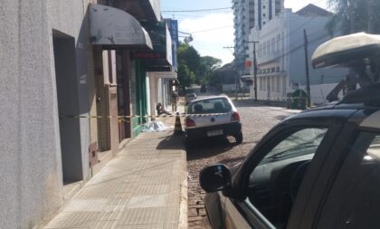 Jovem é morto em briga no centro de Cachoeira