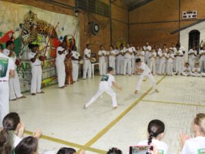 Abadá-Capoeira realiza cerimônia de Batizado e Troca de Cordas em Novo Cabrais