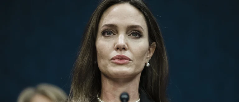 Angelina Jolie desafia Hollywood